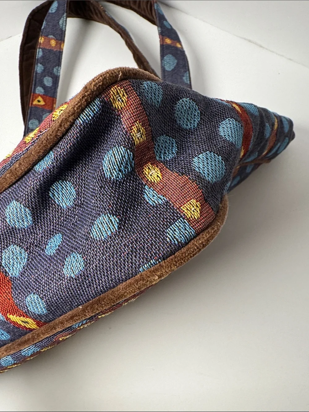 LAUREL BURCH Cat Tapestry Tote Bag Multicolor Brown Velvet Straps Zipper Closure